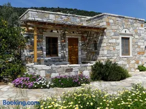 Traditional stone-built cottages Azalas - Image 1