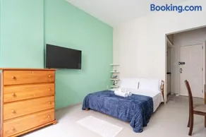 Leme e Copacabana apartamento e estudio na melhor localizacao - Image 1