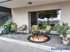 Quiet Apartment in Bulle with Terrace, Free Parking & Mountain Views - Image 2