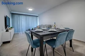 New 3 Bedroom Family Apartment with Terrace - Image 4