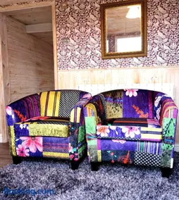 Shepherd's Hut at Cefn Tilla Court - Image 5