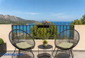 La Citadelle Appartements - Image 1