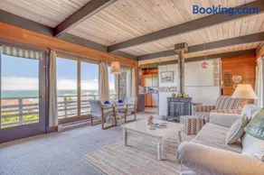 Deerfield Cottage - Image 1