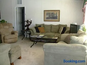 Rainbow House - Image 3