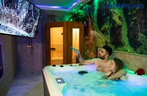 APARTAMENTO ESTRELLA SAUNA SPa JACUZZI - Image 1