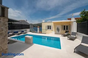 Lavanda Residence with Heated Pool Trogir Split - Image 2