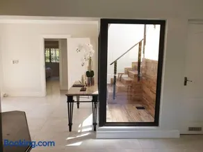 La Tramonto Beach House - Image 4