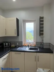 Hilltop House and its beautiful views - Image 3