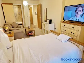 West Beck House Darlington - Spacious Private Double En-Suite - Image 2