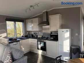Two Bedroom Lodge - Image 2