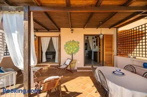 Casa con giardino, terrazza e barbecue | Vista sul giardino - Image 4