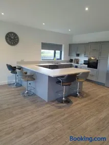 Stable Hill House - Image 1