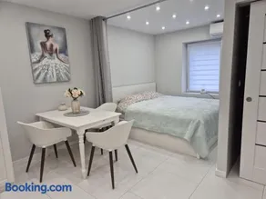 NEW STORY Apartment - Image 1