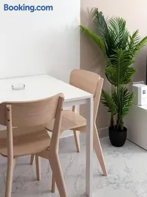 Stylish Studio Apartment Masdar Near Airport - Image 4