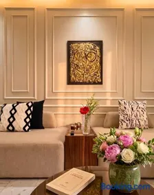 Refined luxury in Prestigia Hay Riad - Image 1