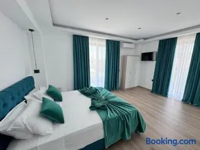 Central Luxury Rooms - Image 1