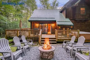 Jamesons Cabin! 8 Minutes to Wisp, HotTub, FirePit, Pets, EV Chgr - Image 3