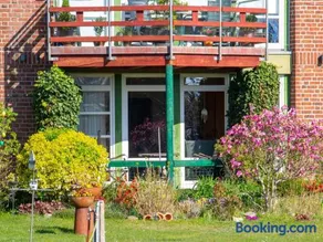 Children-friendly holiday apartment with barbecue, garden & terrace | Lake view - Image 3
