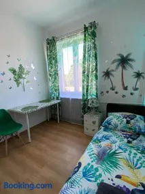 Jungle Rooms - Image 4