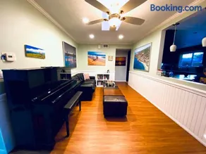 Costa Mesa Homestay - Private Rooms with 2 Shared Baths and Hosts Onsite - Image 3