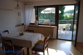 Ferienwohnung mit Pool - Image 2