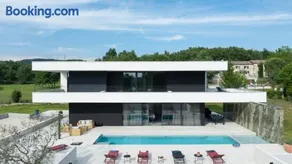Beautiful She Luxury Villa with view in Groznjan - Image 1