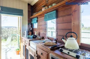 The Hoot Romantic Glamping - Image 4