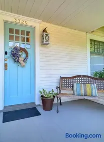 Seattle Historic Bungalow - Image 1