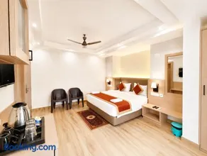 This Hotel Is A Great Place To Visit With Family G-Resort Near Marine Drive Road Puri And Sea Beach Restaurant & Swimming Pool Facilities - All Room Spacious and Fully Air Conditioned Rooms With Attached Balcony-24-Hour Room Service - Image 4