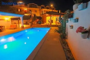 Villa Marela with Heated Swimming Pool - Image 2