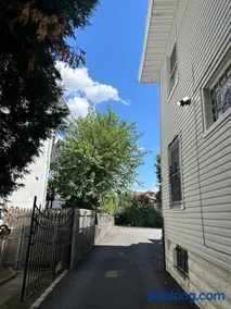 Cozy 3BR Apartment with Private Entry & Parking in Elizabeth, NJ - Image 5