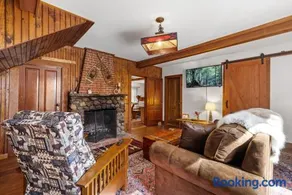 Secluded Cottage with hot tub, fire pit, and views - Image 2