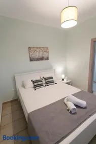 Sunset House - Image 2