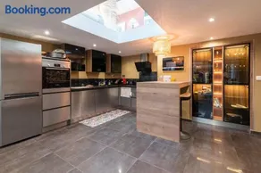 Le Loft Majestueux - Loft de 250 m² avec parking - Image 2