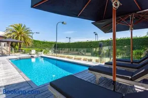 Private Portsea Oasis - Image 3