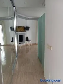 Sea front apartment in Puerto Banús - Image 4