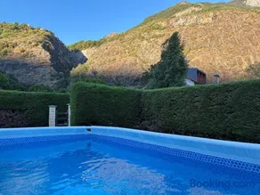 5 bedroom house - swimming pool - jacuzzi - center of town - Image 1