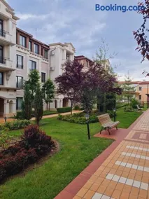 Green Life Beach Resort- Апартамент Фемили - Image 2