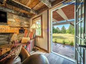1786 Farm Cottage Honeymoon Suite Renovated 2022 - Image 1