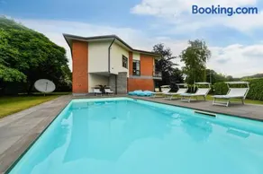Aurora Villa - Image 2