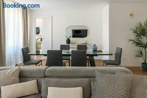 Prestige Apartment With Sauna And Free Parking - M4 - Image 1