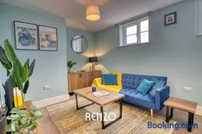 Sentimental and Homely 3-bed Home in Lincoln by Renzo, Amazing Location, Close to Cathedral and Castle! - Image 4