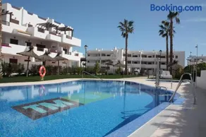 Casa Flamenco apartamento con balcon azotea y piscina comunitaria - Image 1