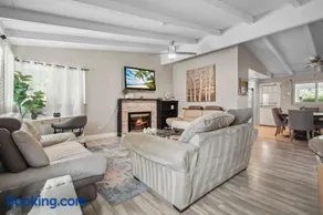 The Perfect Vacation Spot Near Six Flags Magic Mountain - Image 4