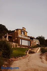 FAVAI HILLS your secret hideaway - Image 4