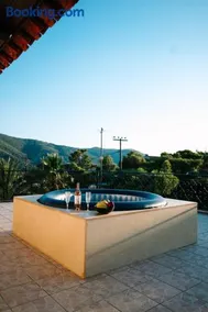 Villarose Suite HotTub SunsetView - Image 3