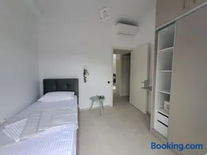 paris villas - Image 2