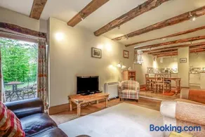 1 Bed in Whitchurch oc-t41404 - Image 2