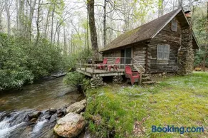 Creekside Hideaway Rustic Cabin - Secluded, Creekside Family Cabin - Image 3