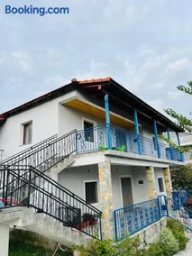 Bert-House close to the sea - Image 1